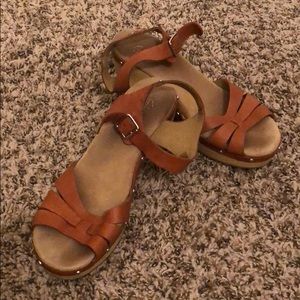 CLARKS comfort clog sandals
